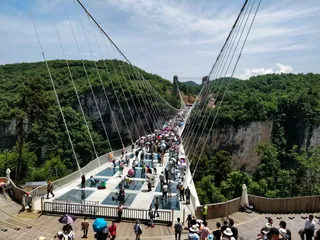 Szklany most i kanion Zhangjiajie